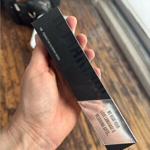 Host Giveaway IL MAKIAGE Foundation Blending Brush